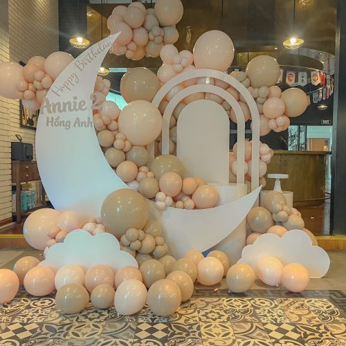 TRANG TRÍ SINH NHẬT VỚI CHỦ ĐỀ MOON
