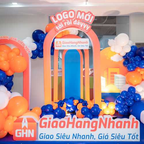 TRANG TRÍ TRONG NGÀY THAY ĐỔI LOGO CỦA GHN